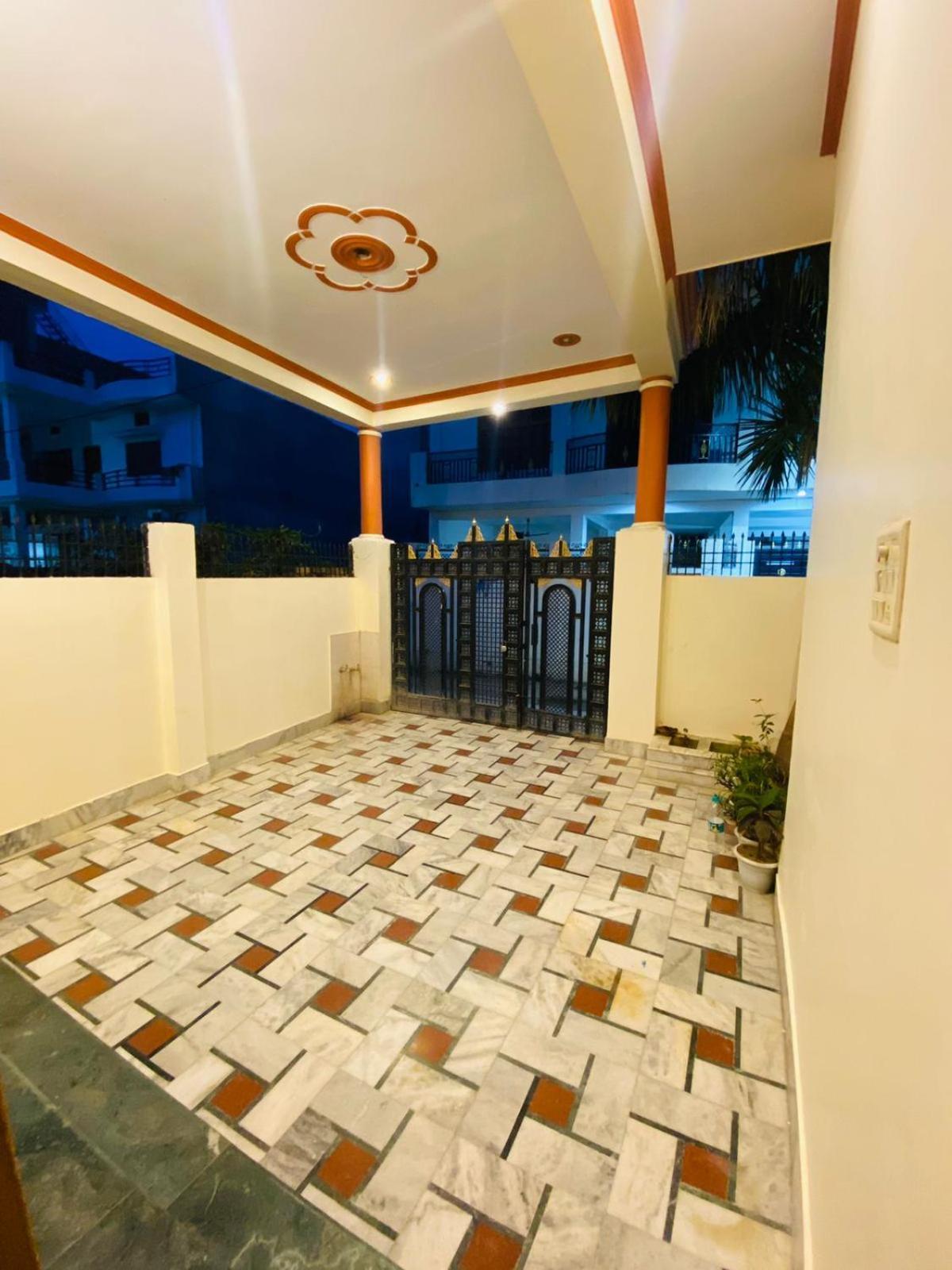 Rudra_Homestay พาราณสี ภายนอก รูปภาพ